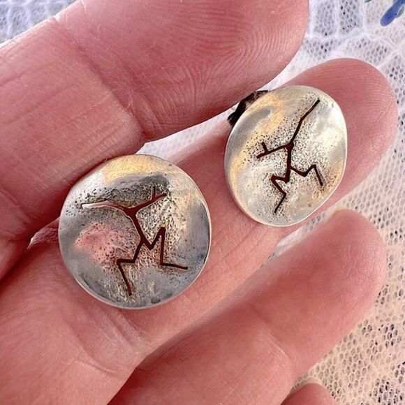 Vintage MICHOU Sterling Petroglyph Button Post Earrings - Picture 2 of 9